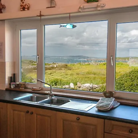 215 - Claddaghduff Holiday home *