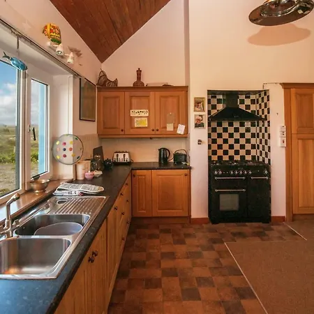 215 - Claddaghduff Holiday home