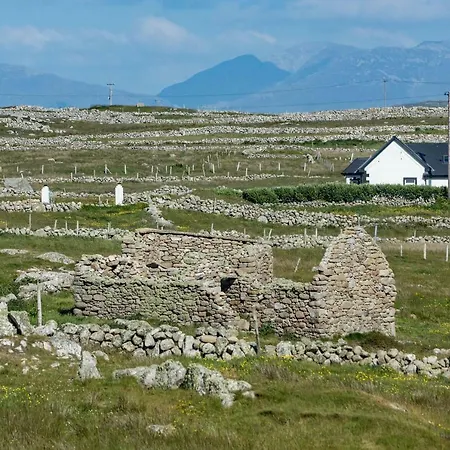 215 - Claddaghduff