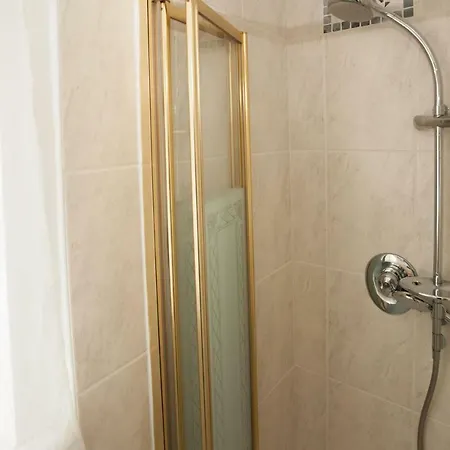 215 - Claddaghduff * Cleggan